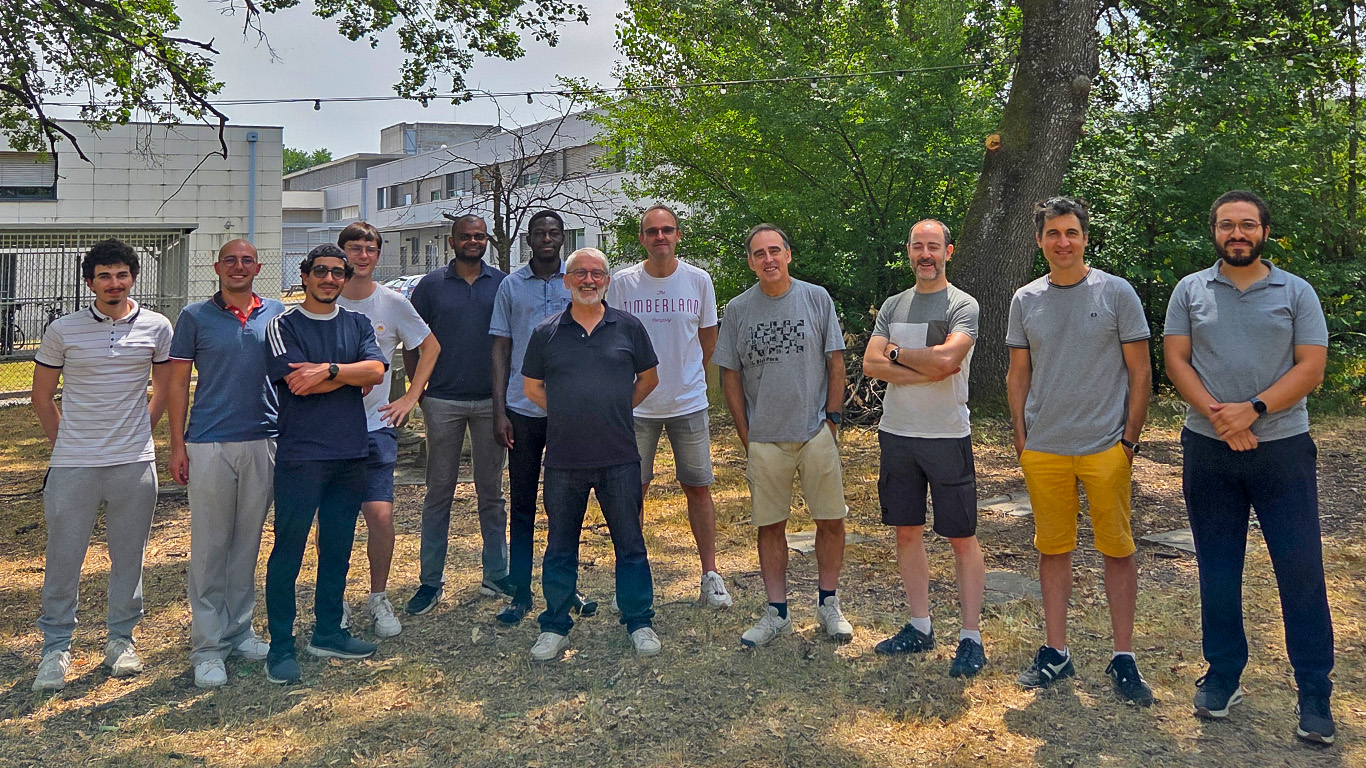 Nassim Zaki and colleagues from the quantum photonics group at LAAS-CNRS in Toulouse, outdoors on the research center campus. (Credit: Photo from Nassim Zaki)