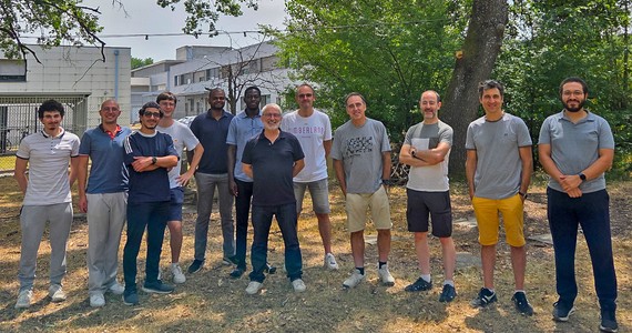 nassim-zaki-and-colleagues-quantum-photonics-group-at-laas-cnrs-toulouse.jpg